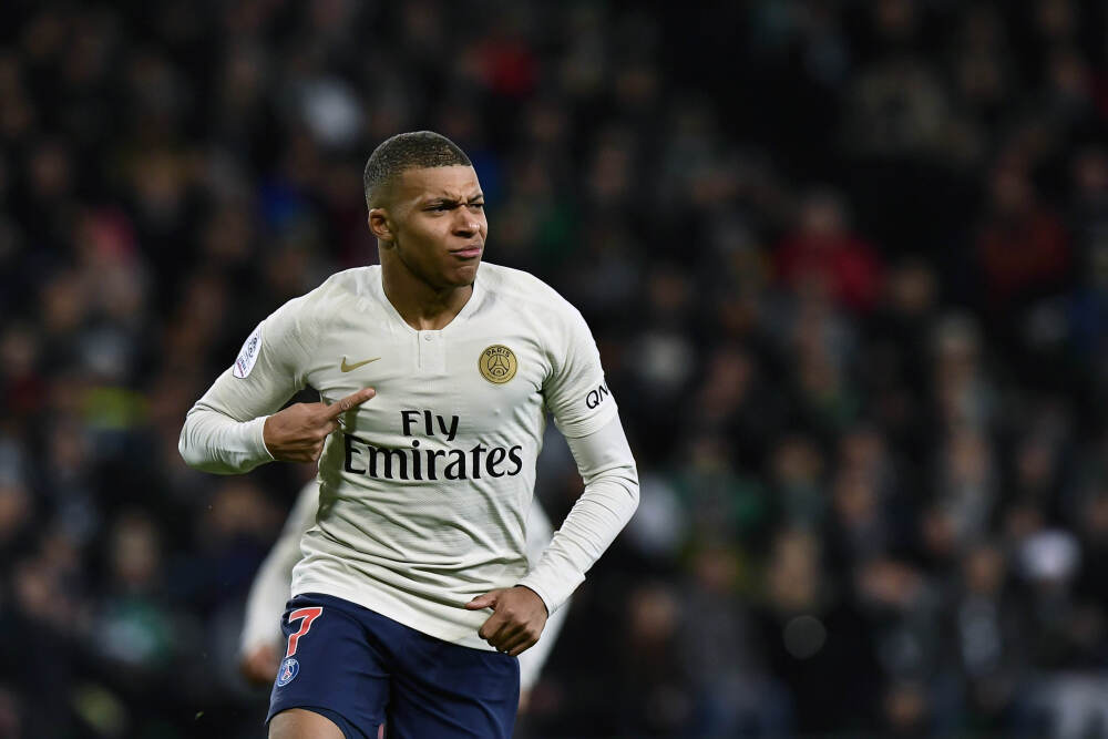 今天是一线队主教练拉莫斯的生日，祝拉莫斯先生生日快乐！